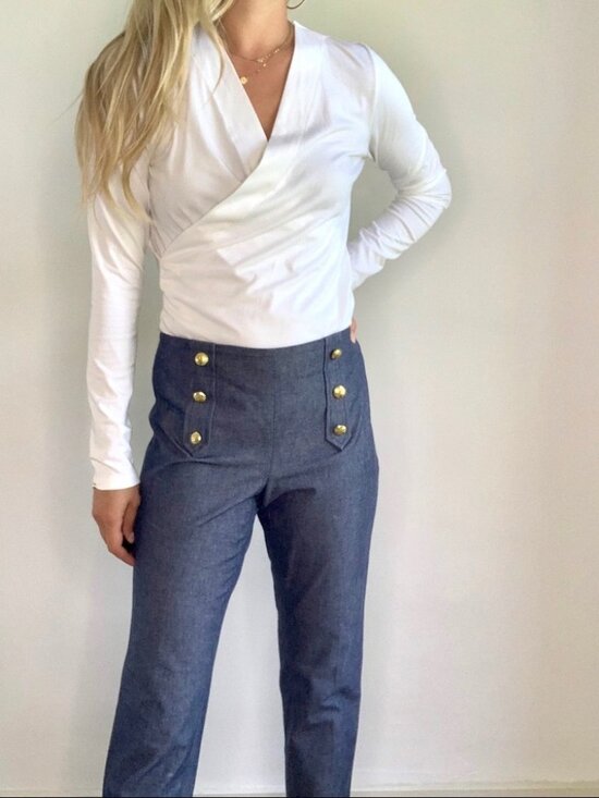 Banana Republic Pants - Banana Republic Chambray Blue Sloan Fit Sailor Pants with Gold Buttons Sz 6